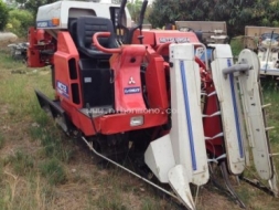 รถเกี่ยวข้าวนั่งขับ MITSUBISHI MC12 รหัสสินค้า : 80802294 Line ID: nihonmono หรือเพิ่มเติมไดที