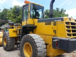 KOMATSU WA 300-3E นำเข้าจากญี่ปุ่น สวย เดิมๆ 090-986-2521 อ๊อบ
