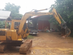 ขายยกชุดถูกๆ เทนเลอร์ช่วงล่างใหญ่ ทะเบียน &KomatsuPC60-2 สภาพเต็มๆ *380,000* ต่อรองครับ