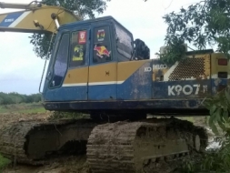 ขายรถแบ็คโฮ. KOBELCO. มาร์ค ทู 200