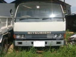 รถบรรทุก6ล้อกลาง MITSUBICHI canter 100 แรง กระบะเหล็ก ทะเบียนเต็ม