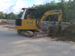 โคมัสุสุ PC 35 รถใช้งานอยู่ทุกวัน.. พร้อมใช้งาน (เจ้าของขายเอง)