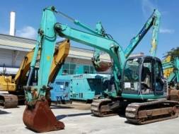 KOBELCO SK135SR-1ES สนใจติดต่อ หนึ่ง 061-4194021