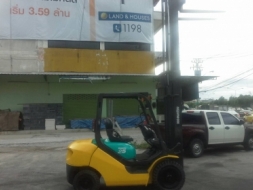 komatsu fd25-16ขนาด2.5ตัน เสาสูง4เมตร เกียร์ออร์โต้ เครื่องยนต์ดีเซล4D94LE 9xxxชั่วโมง ราคาต่อรองได้