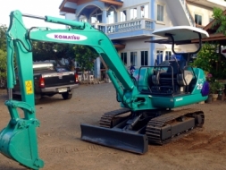 KOMATSU 25 รุ่น 7 (คอลโทนสั้นนำ้มัน) มี VDOให้ชม (แทรคเหล็กใหม่มือ 1)มีเอกสาร ติดต่อ 085-5632278