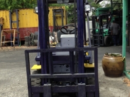 +++ ขายโฟล์คลิฟท์ KOMATSU FD25-11 ขนาด 2.5 ตัน เครื่องยนต์ดีเซล เสา 3 เมตร เกียร์ธรรมดา ง