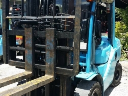 +++ ขายโฟล์คลิฟท์ TOYOTA 8FD30 รุ่น 8 (รถนอก สภาพดี) ขนาด 3 ตัน เครื่องยนต์ดีเซล เสา 3 เม