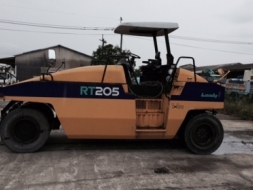 กำลังถึงไทยเร็วๆนี้ รถบด HITACHI RT205 ใครสนใจติดต่อมาได้เลยครับ