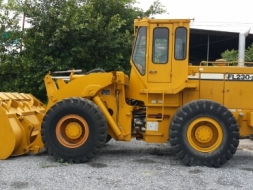 ขายรถตักล้อยาง ยี่ห้อ Furukawa japan รุ่น FL230-I