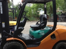 +++ ขายโฟล์คลิฟท์ KOMATSU FD30-16 รุ่น 16 (รถสภาพดี รับประกัน) ขนาด 3 ตัน เครื่องยนต์ดีเซล