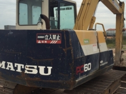 ขายด่วน,,รถแบ็คโค,, PC60-6 เก่านอกใช้งานมา 4-5 เดือน,เดิมๆสวย,,