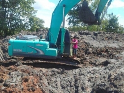 ขายรถขุด kobelco sk200-8ซุปเปอร์เอ็กซ์เอ็ม ทำงานน้อย6,&times;&times;&times; ชม.mark8 super xm เช็คศู