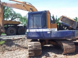 ขาย Komatsu Pc120 รุ่น 3 สภาพพร้อมใช้งาน ราคา 420,000 บาท
