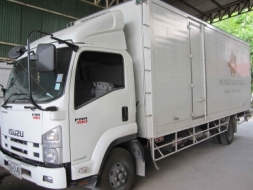 ISUZU FRR90NNXXQ รถยนต์ห้องเย็น 6 ล้อ