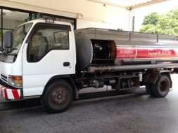 ขายรถน้ำมัน NPR59PU 115 แรง (วางหัวการ์ตูนลงเล่มแล้ว)