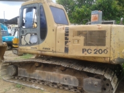 ขายรถแมคโคร PC200 โคมัตชุ  รุ่น 6 ราคา ถูก พร้อมใช้งาน