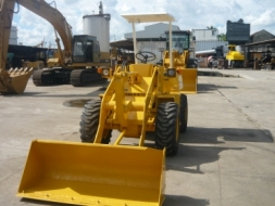 รถตักล้อยาง ขนาดครึ่งคิว Komatsu WA30 รถเก่านอกนำเข้าจากญีปุ่น พร้อมใช้งาน