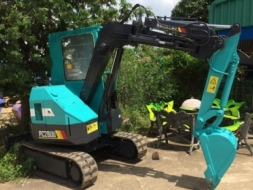 ขายรถขุด คันเล็กๆ มีหลายคัน