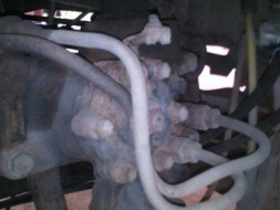 ขาย 6 ล้อ Hino F18 เครื่อง Ho7c เบรคทิฟฟี้ พาเวอ สไล 3 สปีด ช่างล่างใหญ่ เห็นรถแล้วต่อรองได้คับ