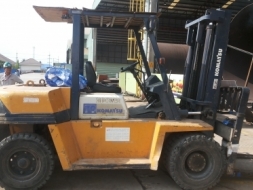 ขายรถ komatsu ขนาด 7 ตัน ดีเซล เกียร์ ออโต้
