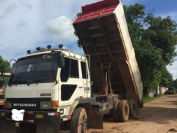 ขายดาว์น 155,000 บาท ( มีระบบลากจูง Mitsu Turbo 220 แรง FN527M-TF2541 หัวบาง ยางพอได้ คัสชีสวย เบรค