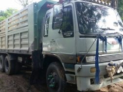 ขายสิบล้อ Hino 3 M 2เพลา ดรั้ม เครื่อง 240 แรง มีลำโพงลากลูก เอกสารพร้อม รถสวย 0811838154