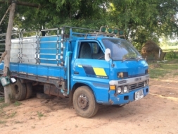 ขายหกล้อ 100 แรงฝาขาว ISUZU TL