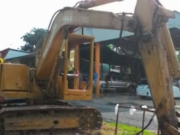 สี่ล้อ อีซูซุ NKR 88ปี37บรรทุกถังน้ำ สภาพดีสวยพร้อมใช้ ทะเบียนพร้อมโอน ราคา 235,000บ ต่อรองได้