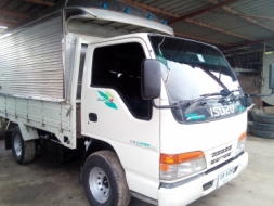 4 ล้อ *ไม่ติดเวลา* ISUZU *Euro.2* NKR 100 แรงม้า *ยาว 3.20 ม. * สภาพพร้อมใช้งาน * มีเล่มพร้อมโอน *