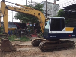 KOMATSU PC100-5 โซ่ใบแท้สวย ไฟฟ้า แอร์เย็น ใช้งานดี เอกสารอินวาย สนใจติดต่อ 0890854790