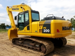 ขายKOMATSU PC200-8MO