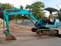 KUBOTA K-035 นำเข้าจากญี่ปุ่น เครื่อง 4 สูบเดินเรียบแน่น ยังไม่เคยใช้งาน