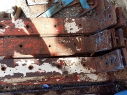 ขายเหล็ก4นิ้วหนา1นิ้วยาว80เซนราคาถุกอันละ300มี12อัน