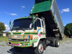 ขาย 6 ล้อดั้มร็อกกี้"รถห้าง" 165 แรงม้า ปี 1995 กระบะอลูมิเนียม ยาว 5.50 เมตร