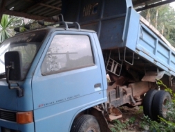 ขายเหมา 3 รายการ โคมัสสุล้อยาง120-3 6ล้อดั้มอีซูสุ 88 แรงม้า รถไถ่ฟอร์ 6610