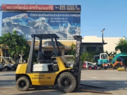 รถโฟลคลีฟท์ Toyota 2.5 Ton เสาสูง 3 เมตร ราคา 250,000.- บาท รายละเอียดสอบถามคุณชุมพล 086-0044333,