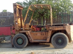 ขาย กิโลละ 20 บาทครับ รถโฟรคลิฟล์ 6 ล้อ TCM-เครื่อง อีซูซู 4 สูบดีมาก 6 ตันใช้งานได้ปกติ