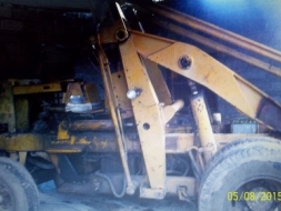 ขายรถตักโคมัสุ ตักหิน ทราย ข้าวเปลือก มันหัว มันเส้น ต่อแขนยกขึ้นใส่รถพ่วงสบาย ใช้งานได้เลย