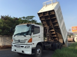 ขายรถ10ล้อ HINO MEGA 2 เพลา ดั๊มเกษตร เครื่อง344แรงม้า ยูโร 3 สนใจติดต่อ089-8914921คุณตุ๊กตา