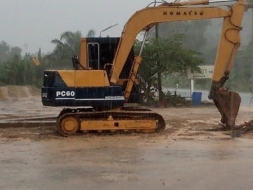ขายรถเเบ็คโฮ pc 60-5