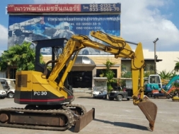 รถขุดขนาด PC30 เก่าจากญี่ปุ่นพร้อมใช้งาน รายละเอียดสอบถามคุณชุมพล 086-0044333, www.nmc99.com
