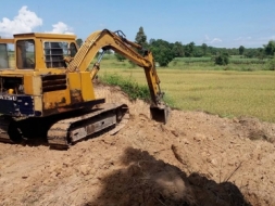 รถแบคโฮสภาพเต็มพร้อมใช้รับประกัน โคมั่นสุ Pc60-2 เครื่องฟิตใหม่ทั้งระบบ ปั้มใหม่ยกลูก จบๆพร้อมใช้ 34