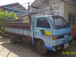 ขาย 6ล้อNKR 110 แรงห้างเเท้ปี32 เอกสารพร้อมโอน