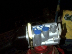 ขายวาว์ลมตัวลูก ราคา 1800 บาทโทร 0906208746 0920976322