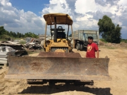 รถแทร็กเตอร์ KOMATSU D20P-6 ตีนเป็ด ใบมีดปรับได้ 5 ระดับ