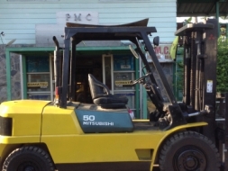 +++ ขายโฟล์คลิฟท์ MITSUBISHI FD50 (รถสภาพดี พร้อมใช้ รับประกัน) ขนาด 5 ตัน เครื่องยนต์ดีเซล
