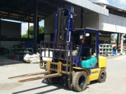 +++ ขายโฟล์คลิฟท์ KOMATSU FD30-12 ขนาด 3.0 ตัน (รถสภาพดี พร้อมใช้) เครื่องยนต์ดีเซล ISUZU เส