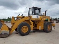 รถตักล้อยาง TCM 870 รถนอกนำเข้า