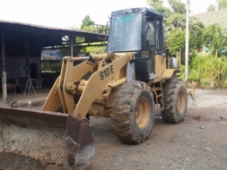 รถตัก 910 E พร้อม 485,000 บาท เครื่องดี ปั้มดี สภาพพร้อมใช้