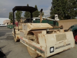 รถบด 2 ล้อเหล็ก Ingersoll Rand DD90 สภาพดี* (USA) สนใจโทร. 080-6565422 (หนิง)